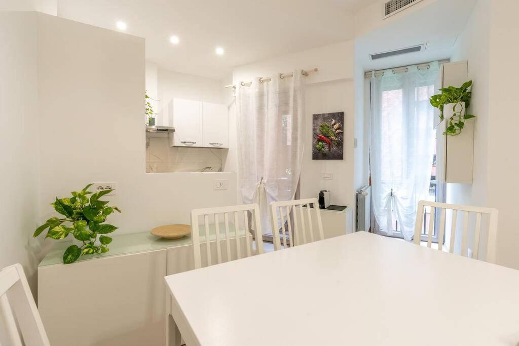 Metro A 1 Min - Casa Elegante - 3 Bagni En Apartment
