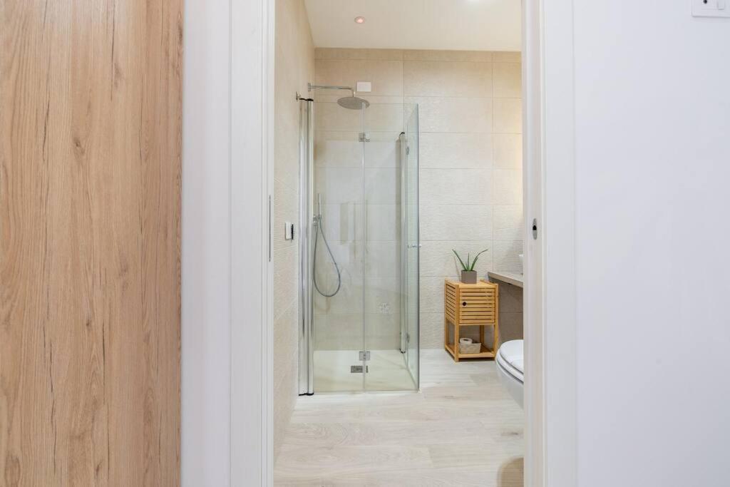 Metro A 1 Min - Casa Elegante - 3 Bagni En